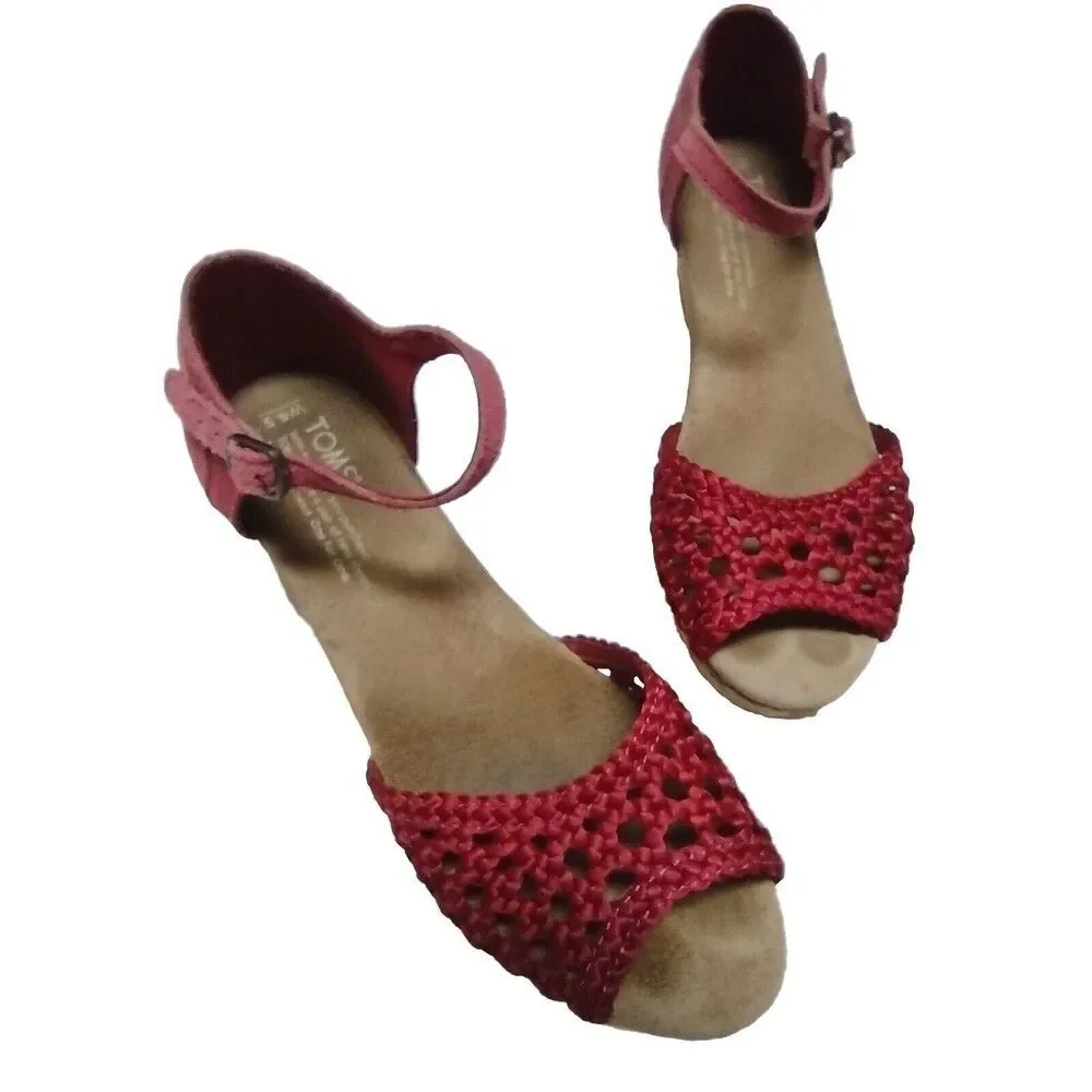 Toms bright pink